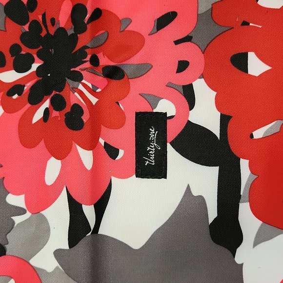 THIRTY ONE floral trifold iPad case - Picture 6 of 7